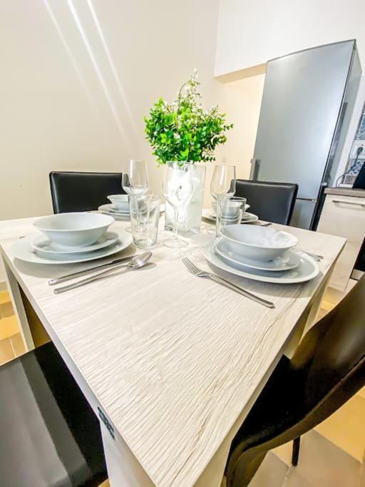 Appartement Moonstone Manor 3- Sliema Strand, Gzira Extérieur photo